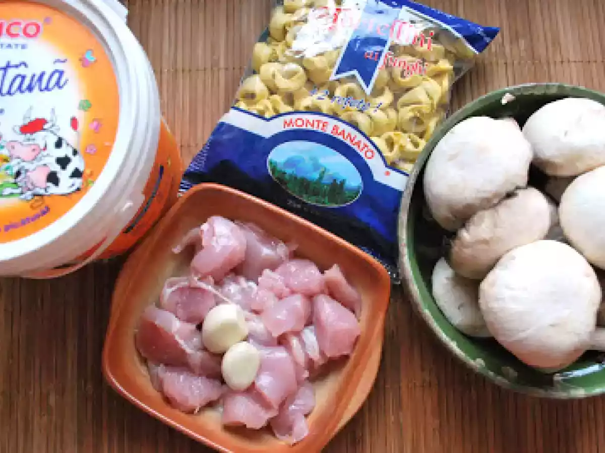 Tortellini cu ciuperci, pui si smantana!-yummy! - poza 3