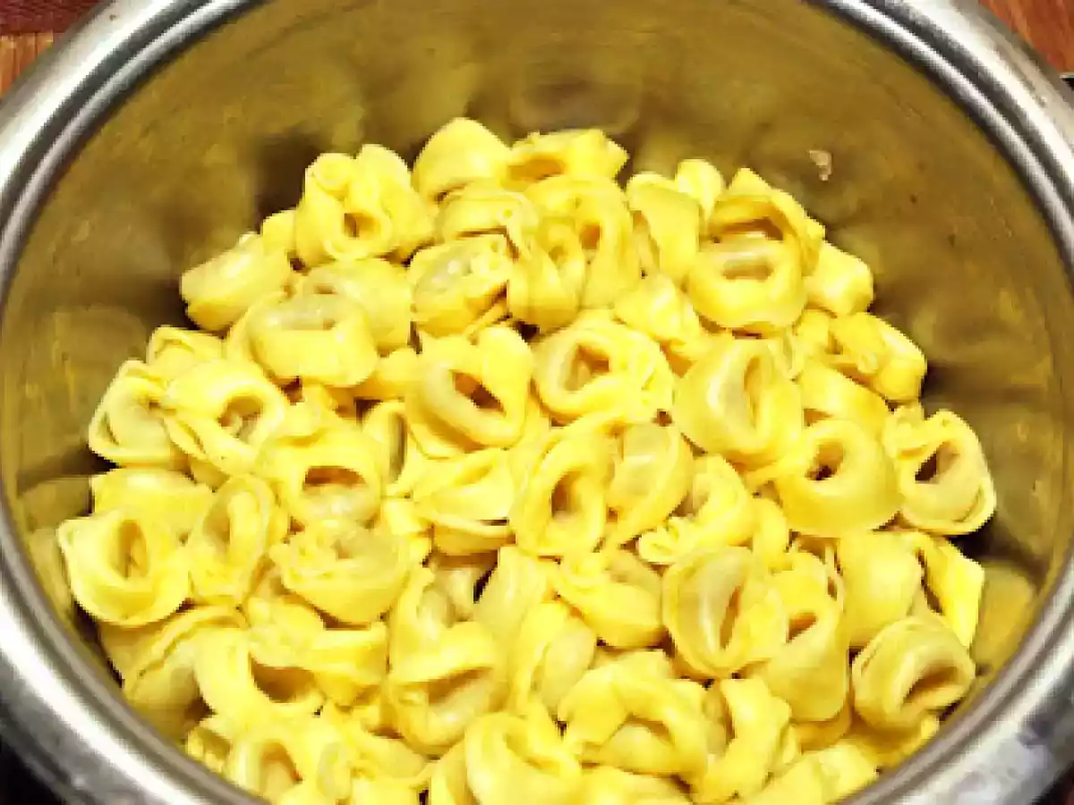 Tortellini cu ciuperci, pui si smantana!-yummy! - poza 4