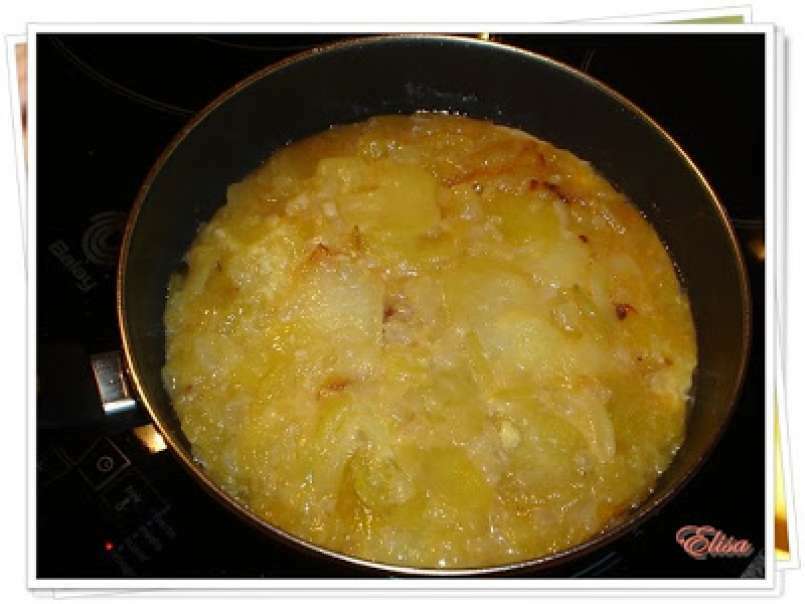 Tortilla de patatas (Placinta de cartofi) - poza 6