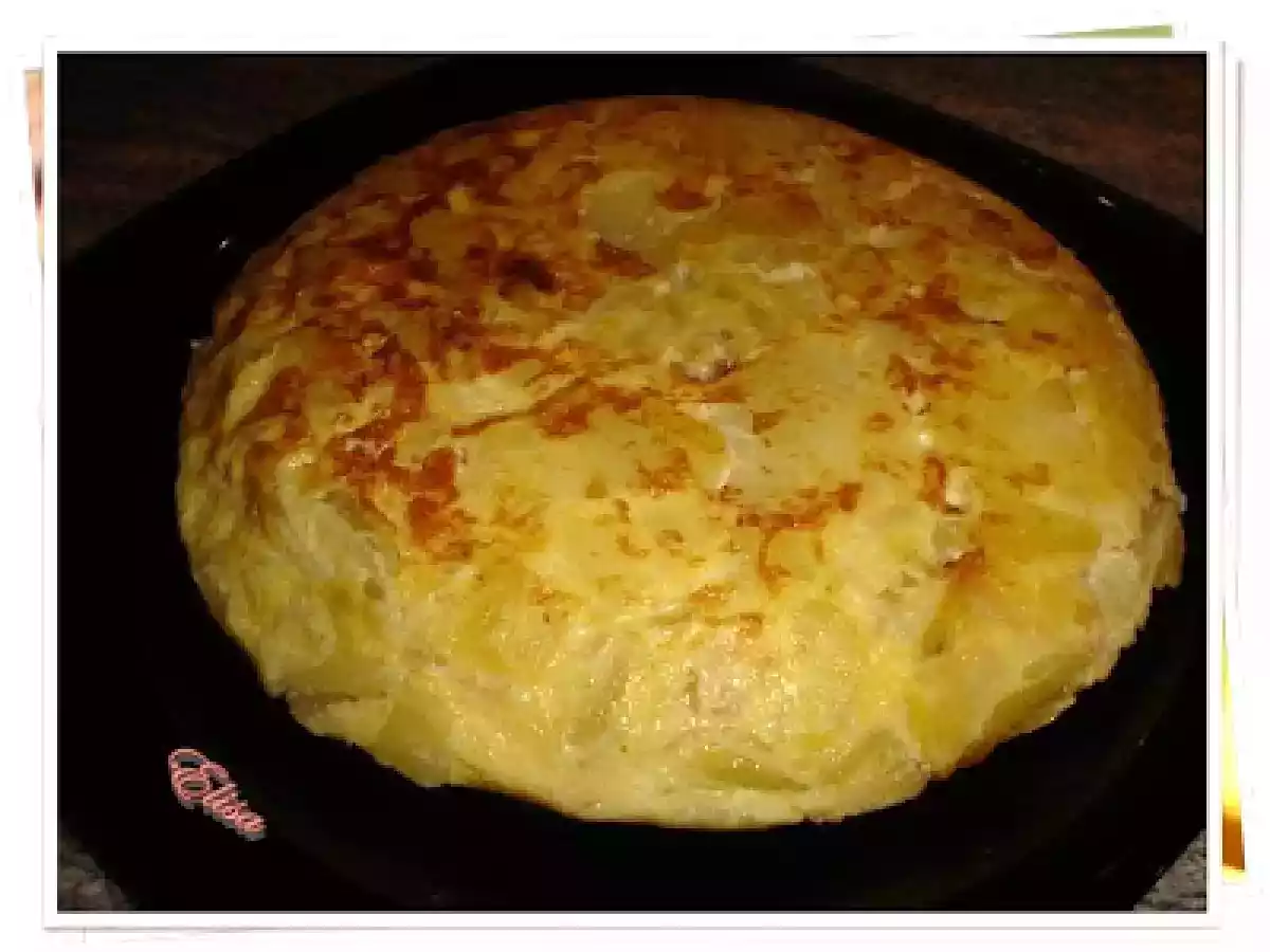 Tortilla de patatas (Placinta de cartofi) - poza 7