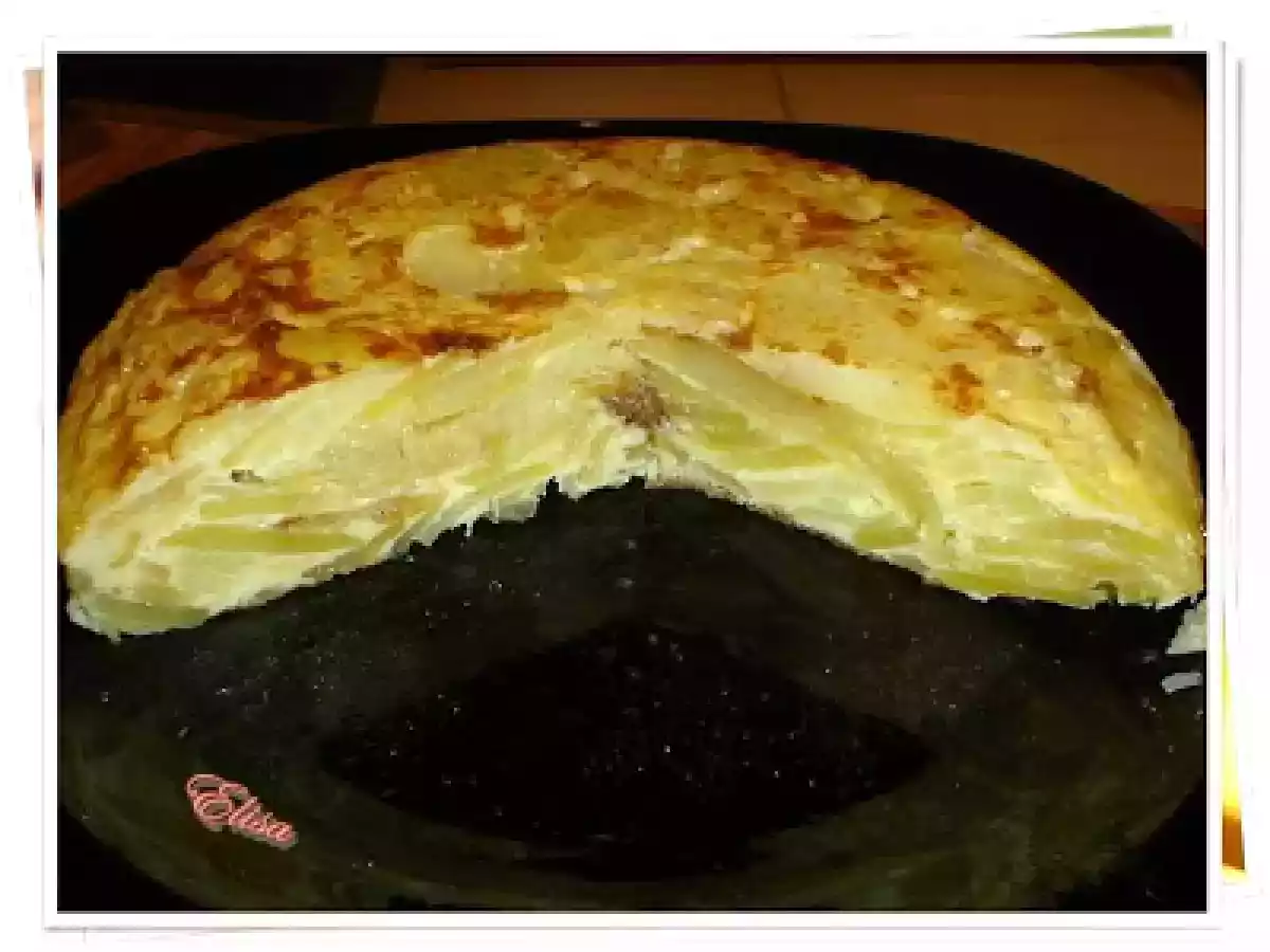 Tortilla de patatas (Placinta de cartofi) - poza 8