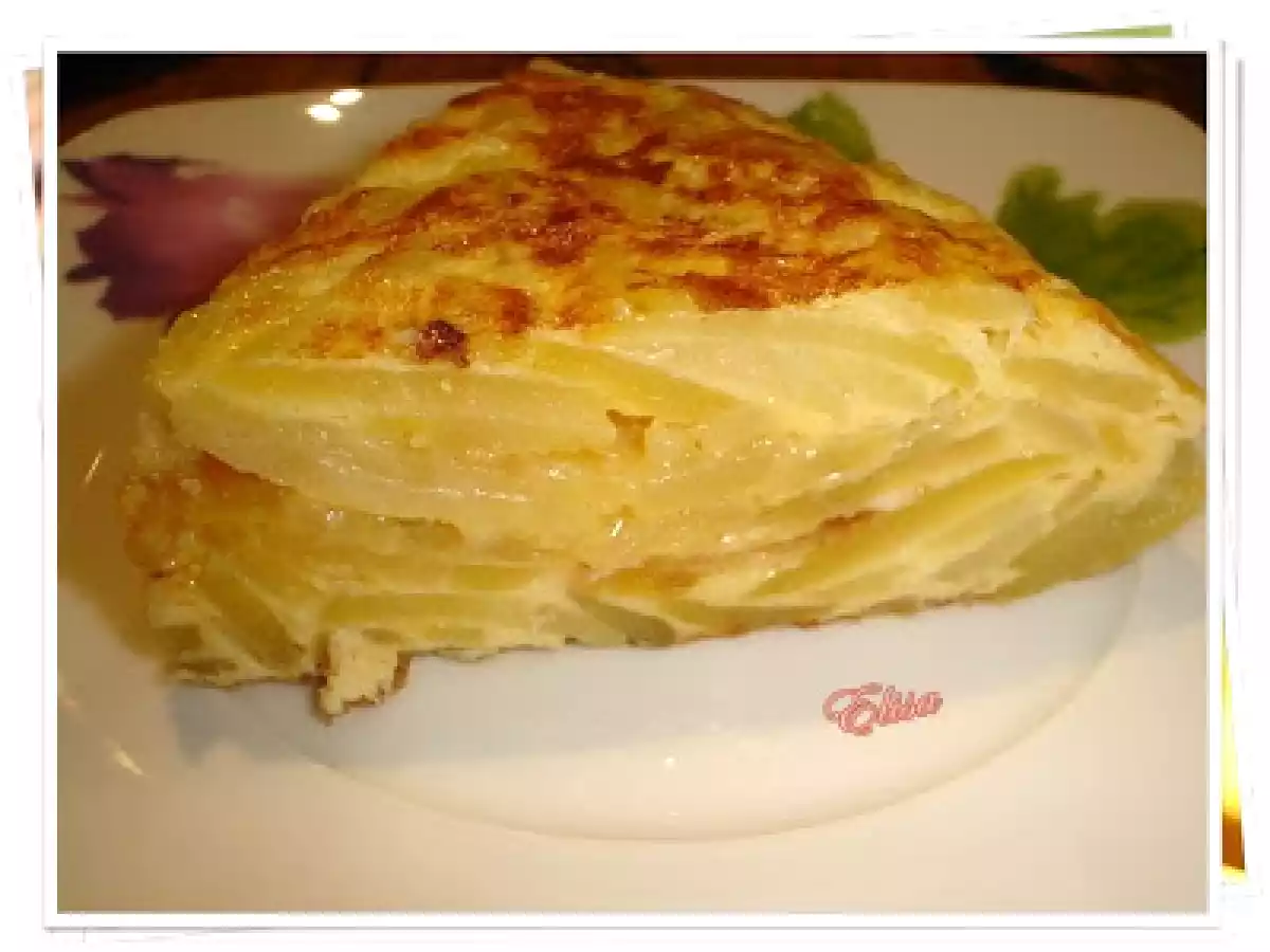 Tortilla de patatas (Placinta de cartofi) - poza 6