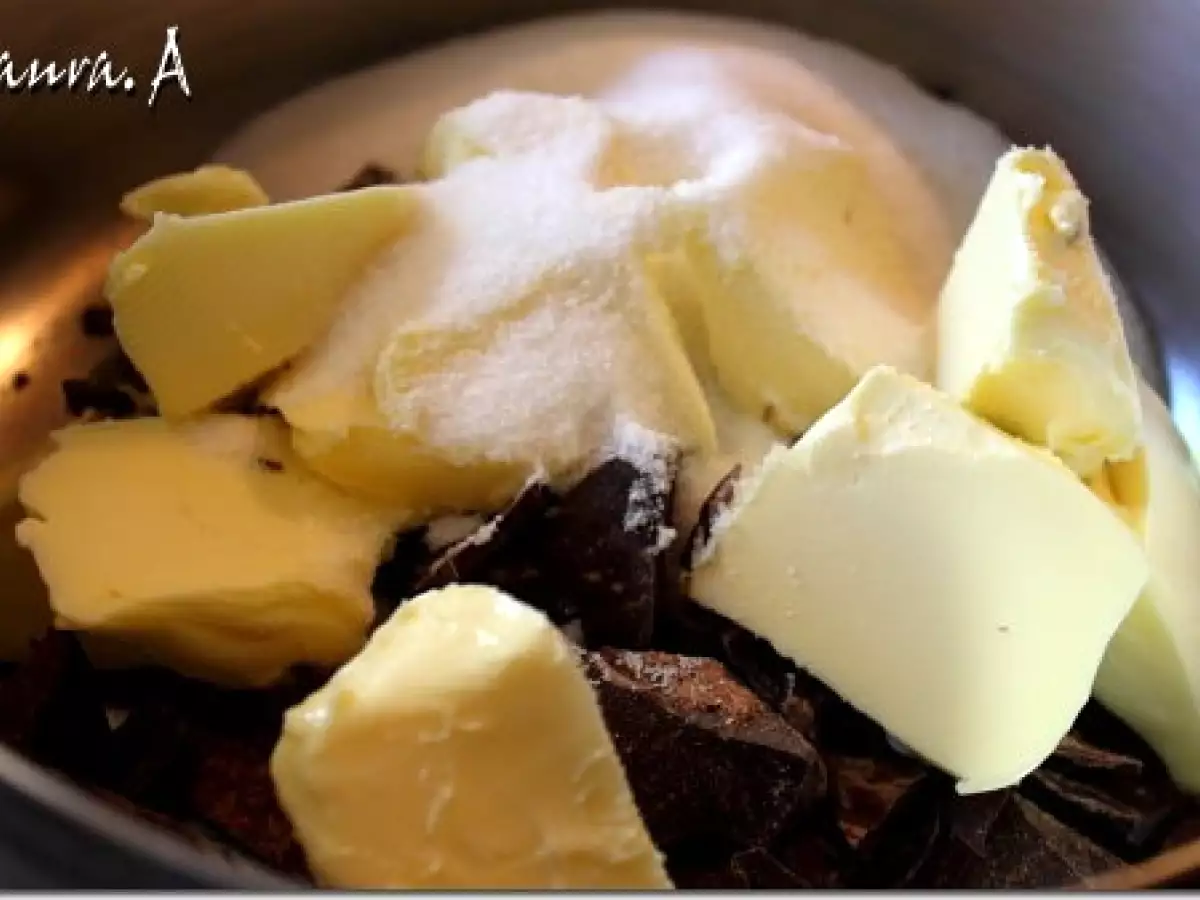 Tortino di cioccolato con cuore fondente - poza 4