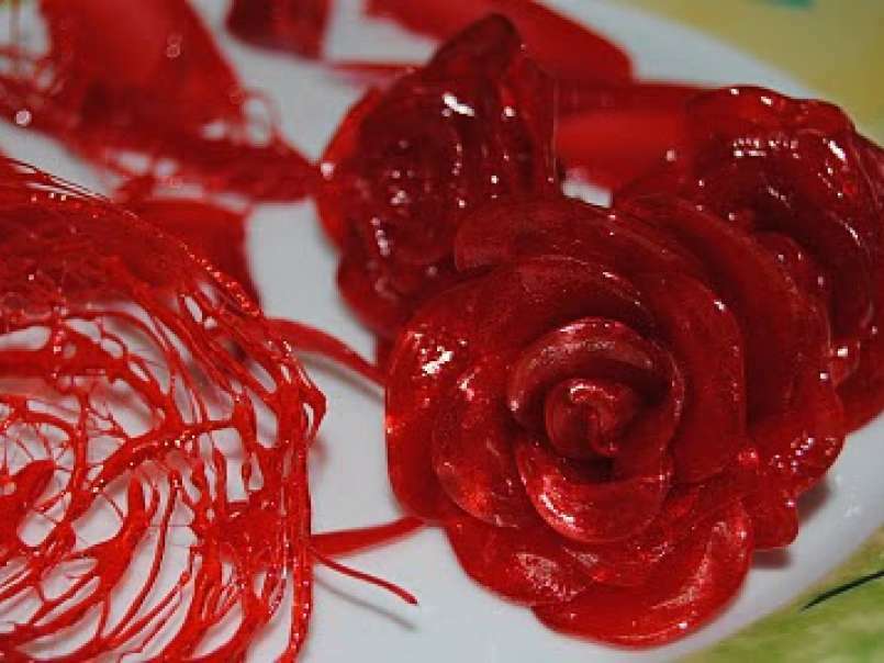 Trandafiri si decoratii din caramel - poza 3