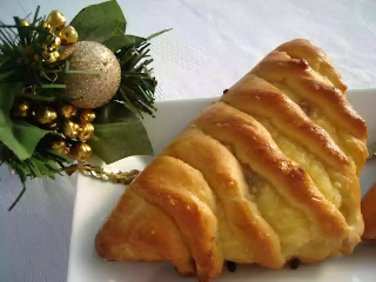 Trigoane cu branza dulce si stafide - poza 5