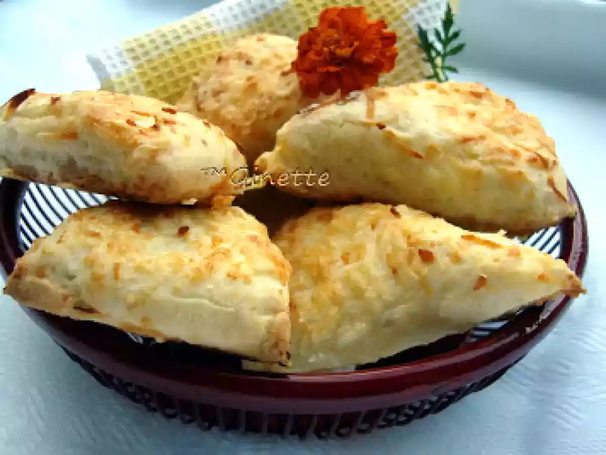 Triunghiuri cu cascaval