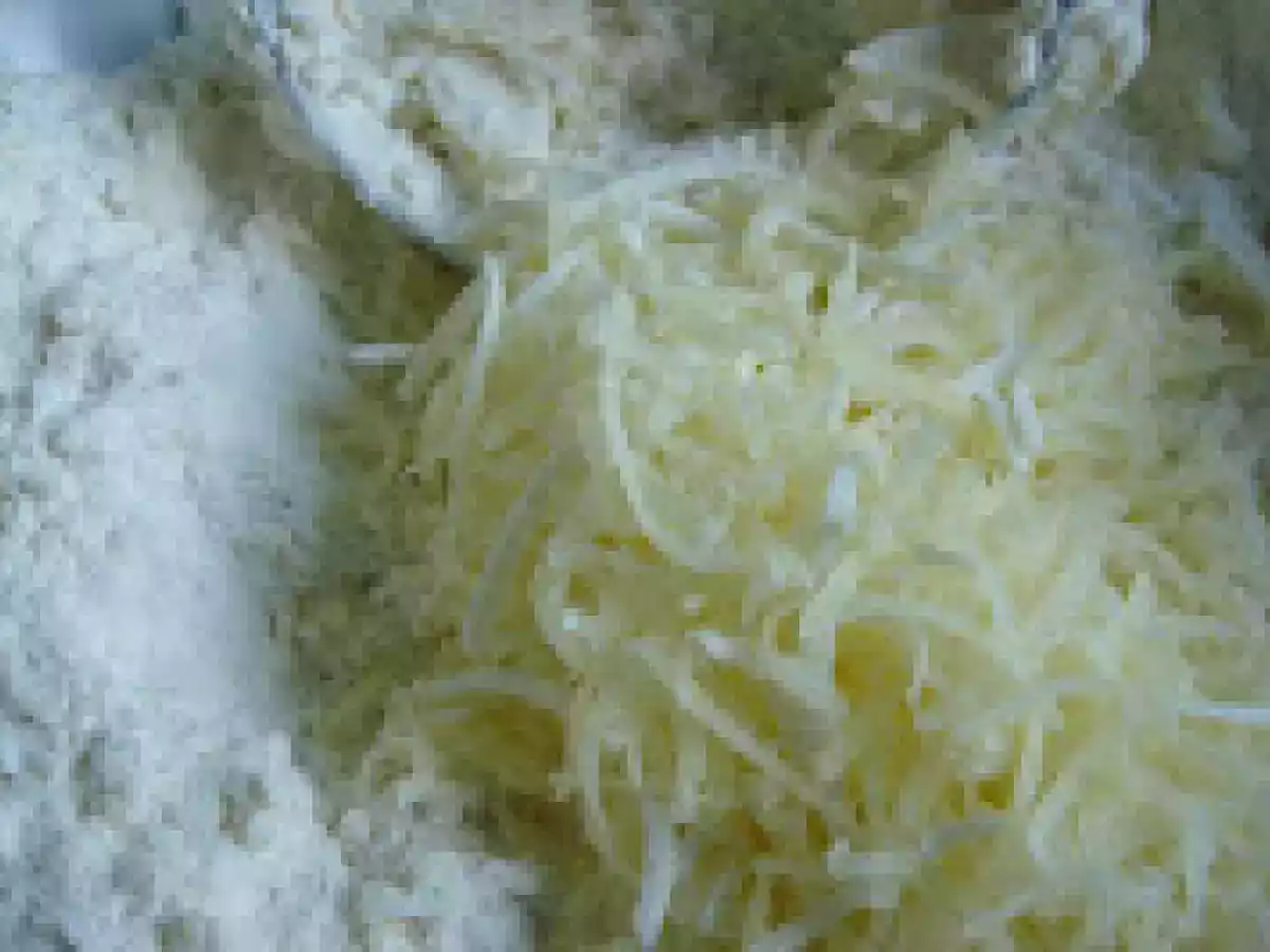 Triunghiuri cu cascaval - poza 3