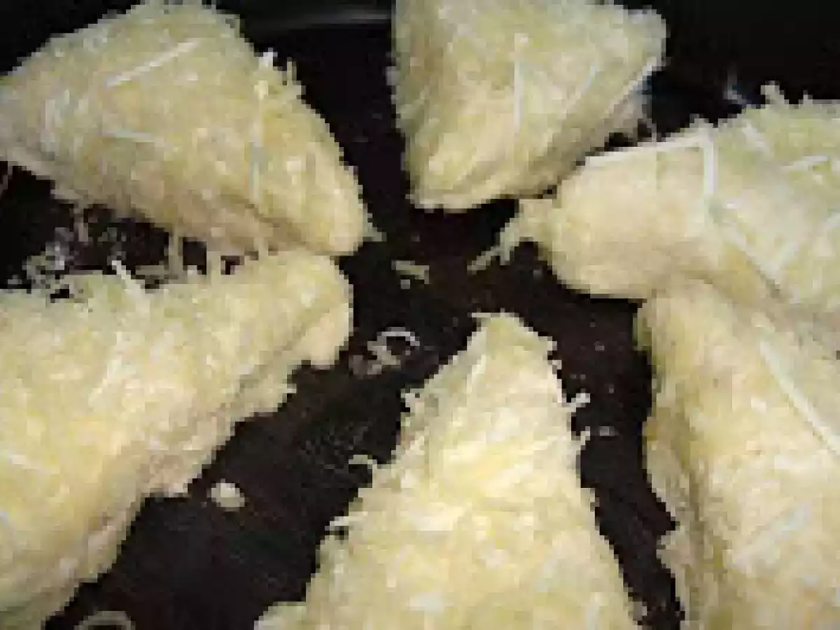 Triunghiuri cu cascaval - poza 8