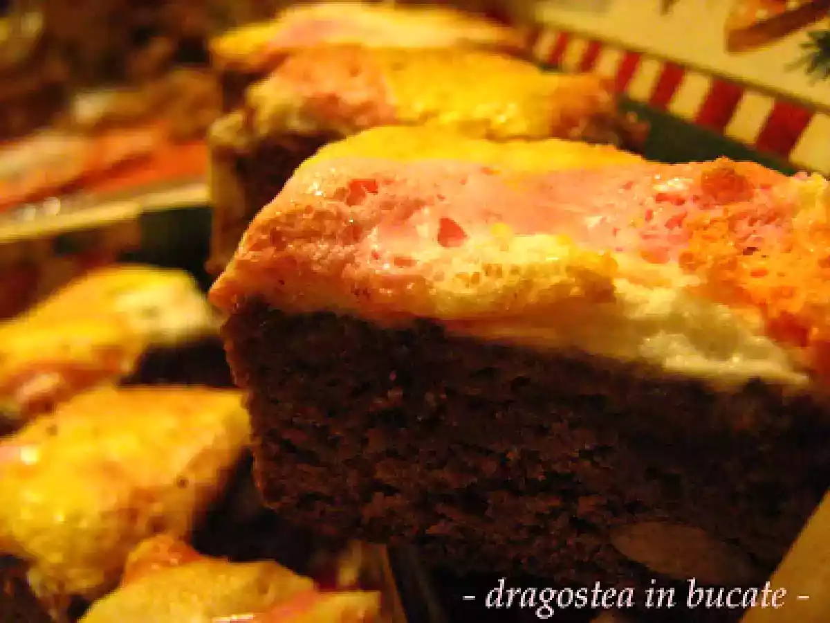 TURTA DULCE CU MIGDALE SI GLAZURA DE MARSHMALLOW