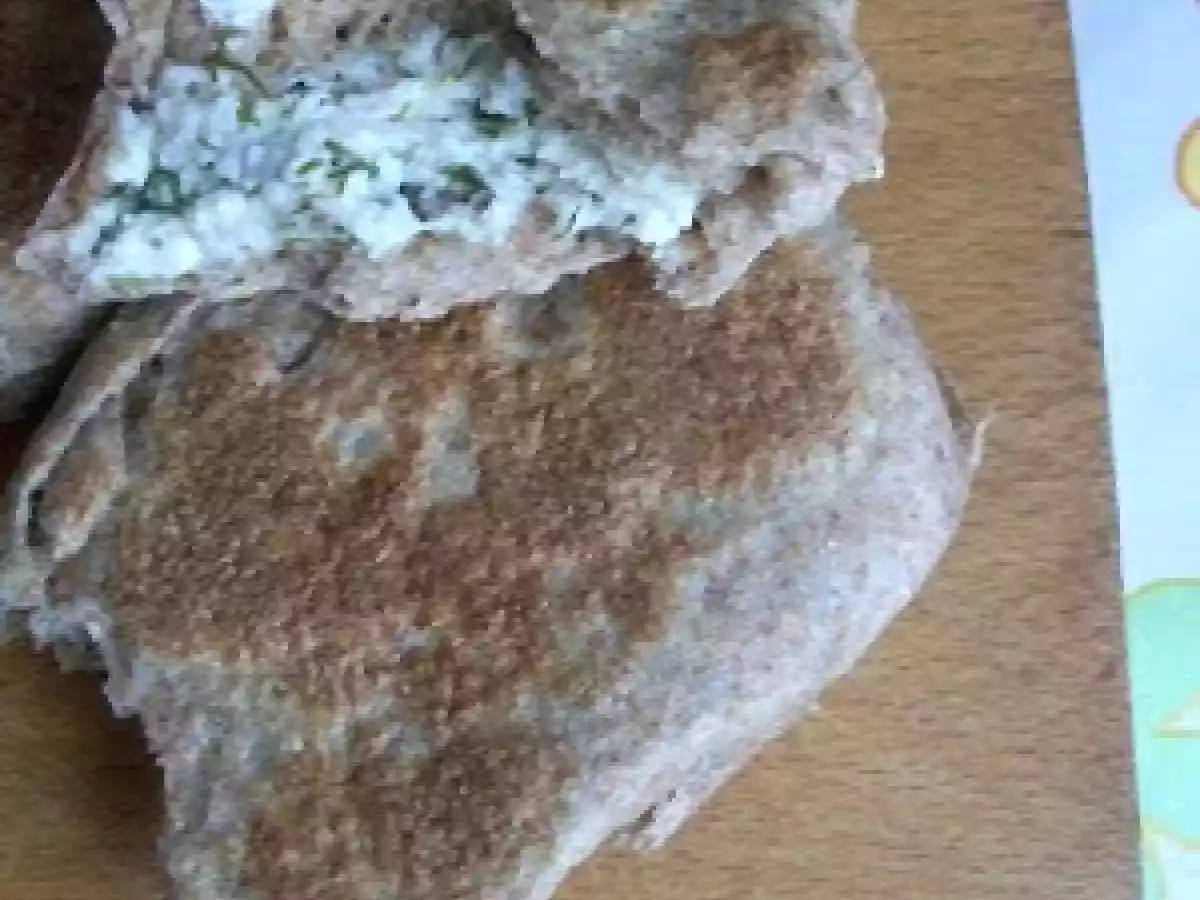 Turte integrale cu branza si marar