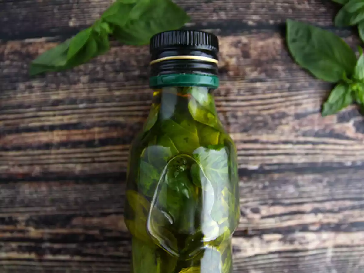 Ulei aromat cu busuioc - poza 2