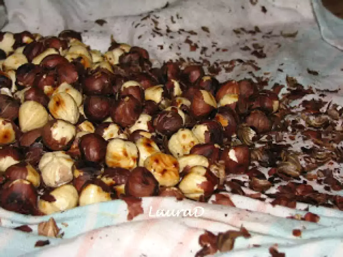 Unt de alune de padure - poza 2