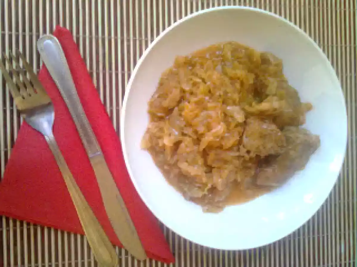 Varza calita cu carne de porc