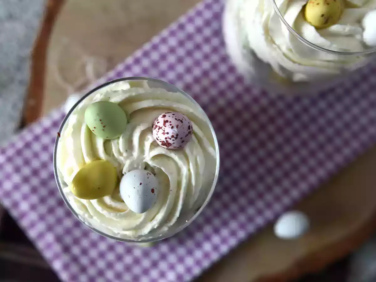 Verrines de Paște cu negresă si cremă chantilly - poza 3