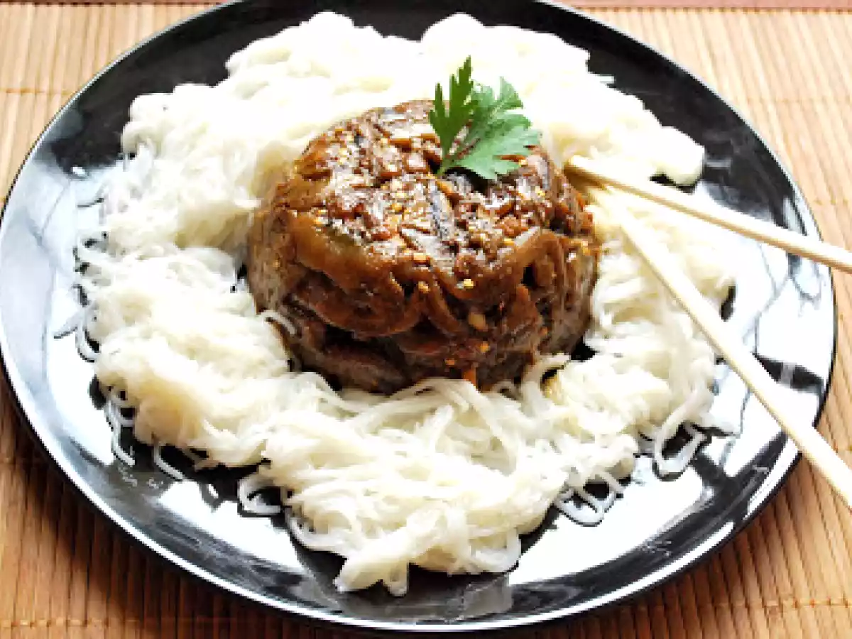 Vinete chinezesti cu taitei din orez