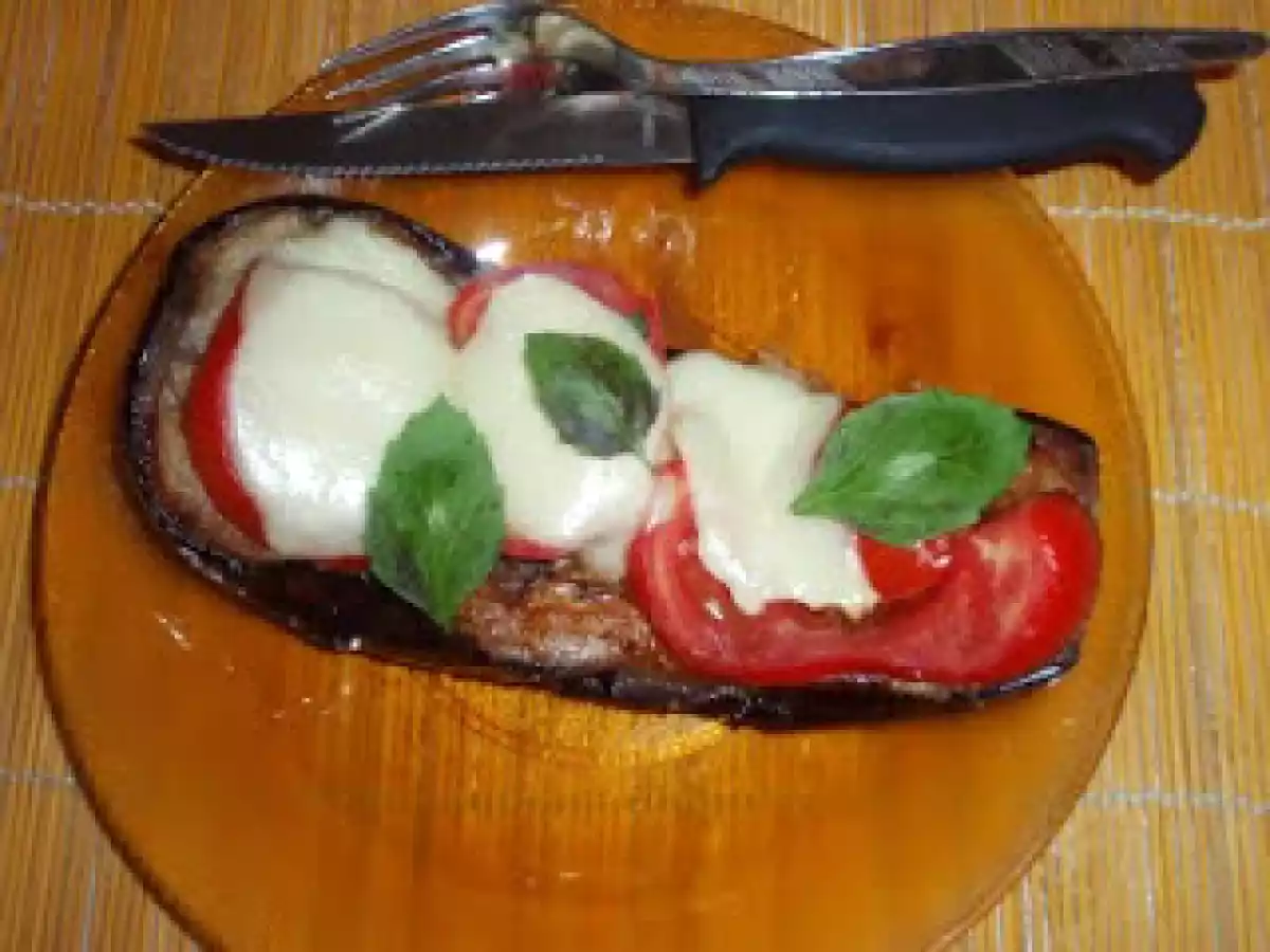 Vinete gratinate cu rosii si mozzarella - poza 2
