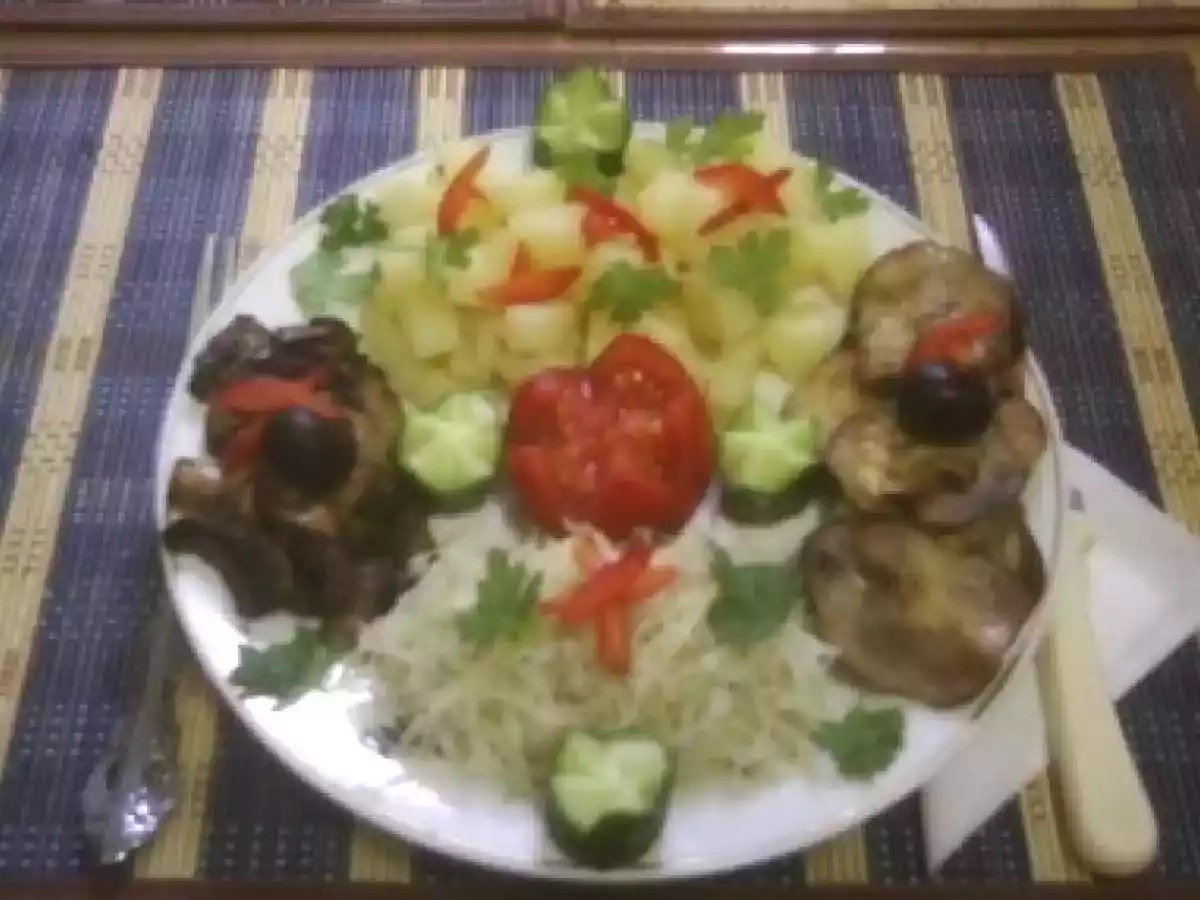 VINETE SI DOVLECEI LA GRATAR