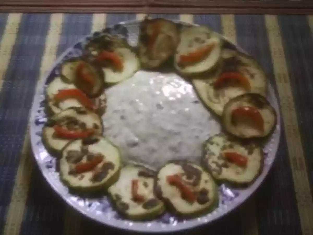 VINETE SI DOVLECEI LA GRATAR - poza 7