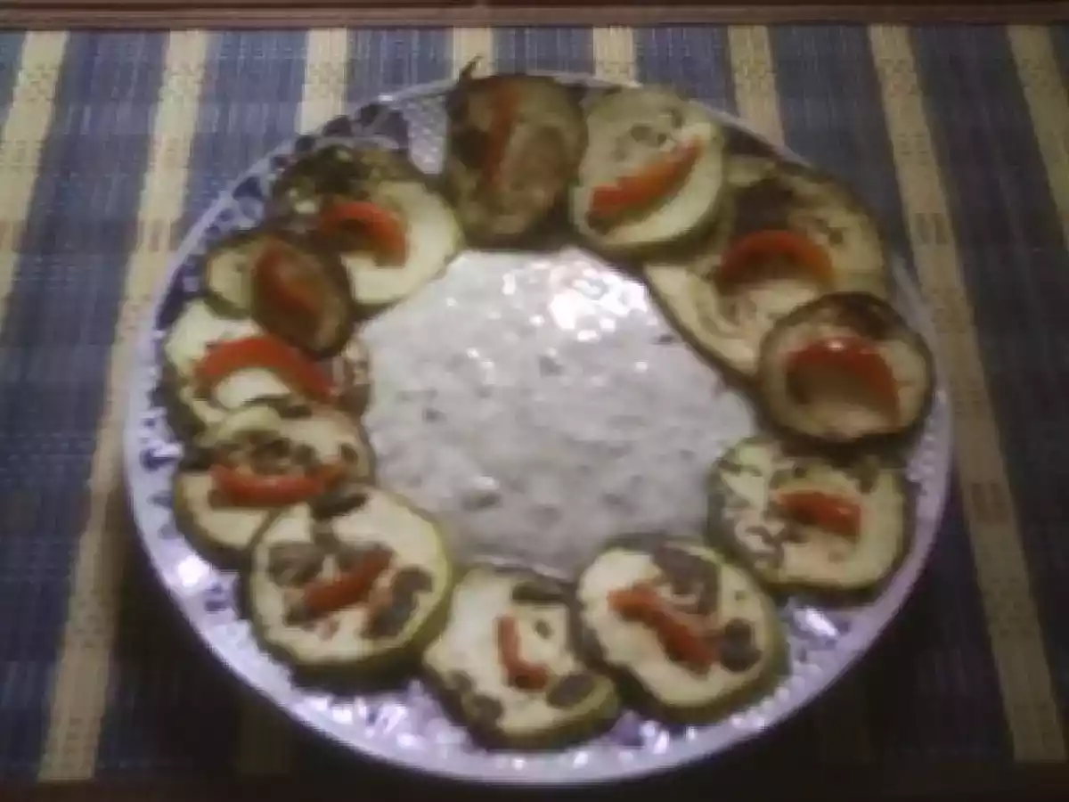 VINETE SI DOVLECEI LA GRATAR - poza 10