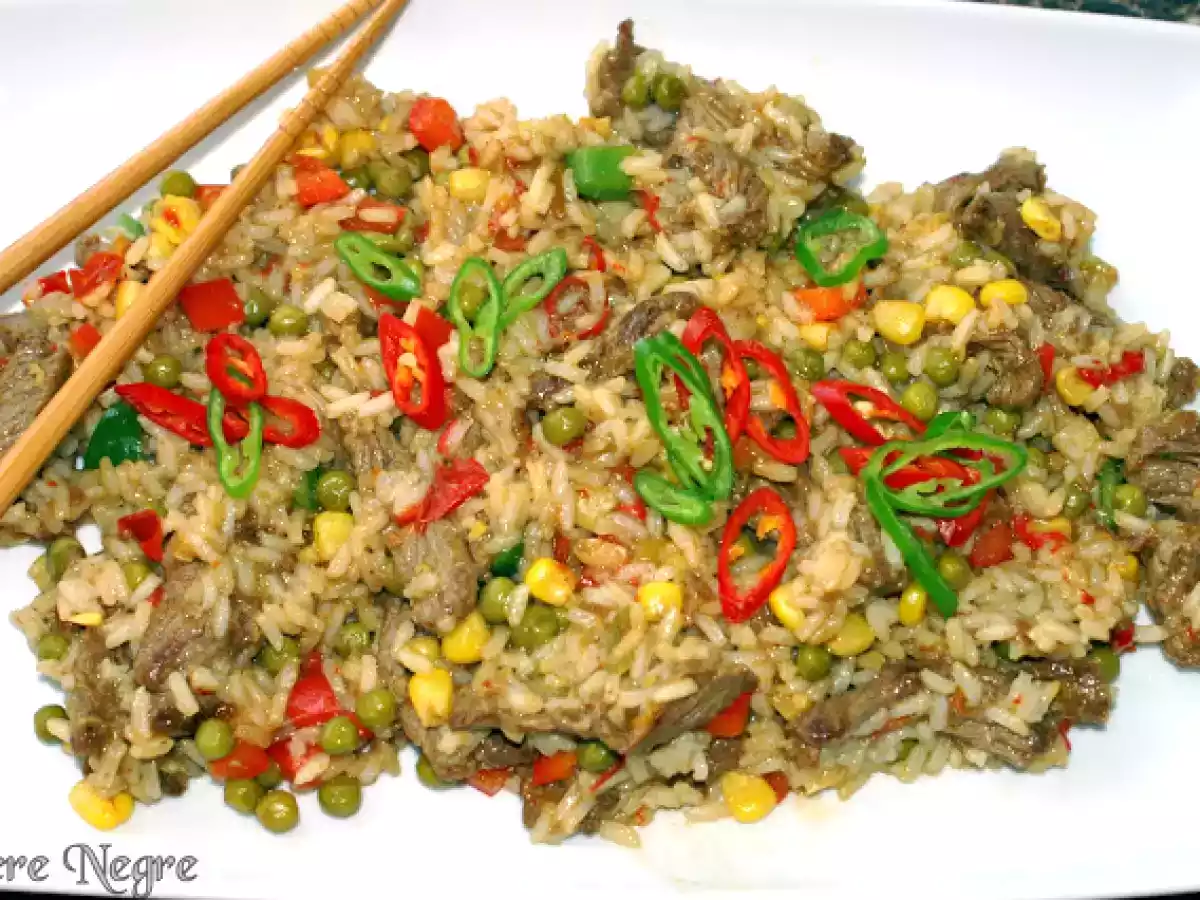Vita cu chili si orez prajit (Chili Beef Fried Rice) - poza 3