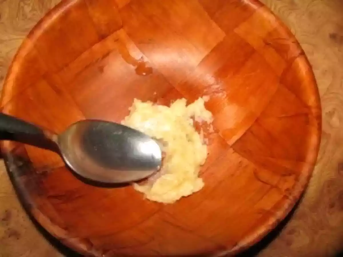 Vitel cu sos de usturoi si lamaie - poza 7