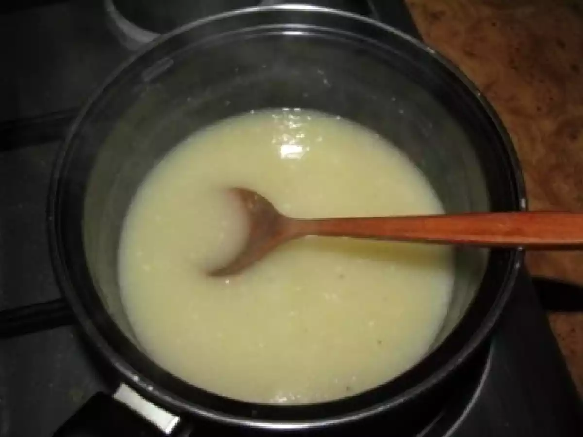 Vitel cu sos de usturoi si lamaie - poza 8