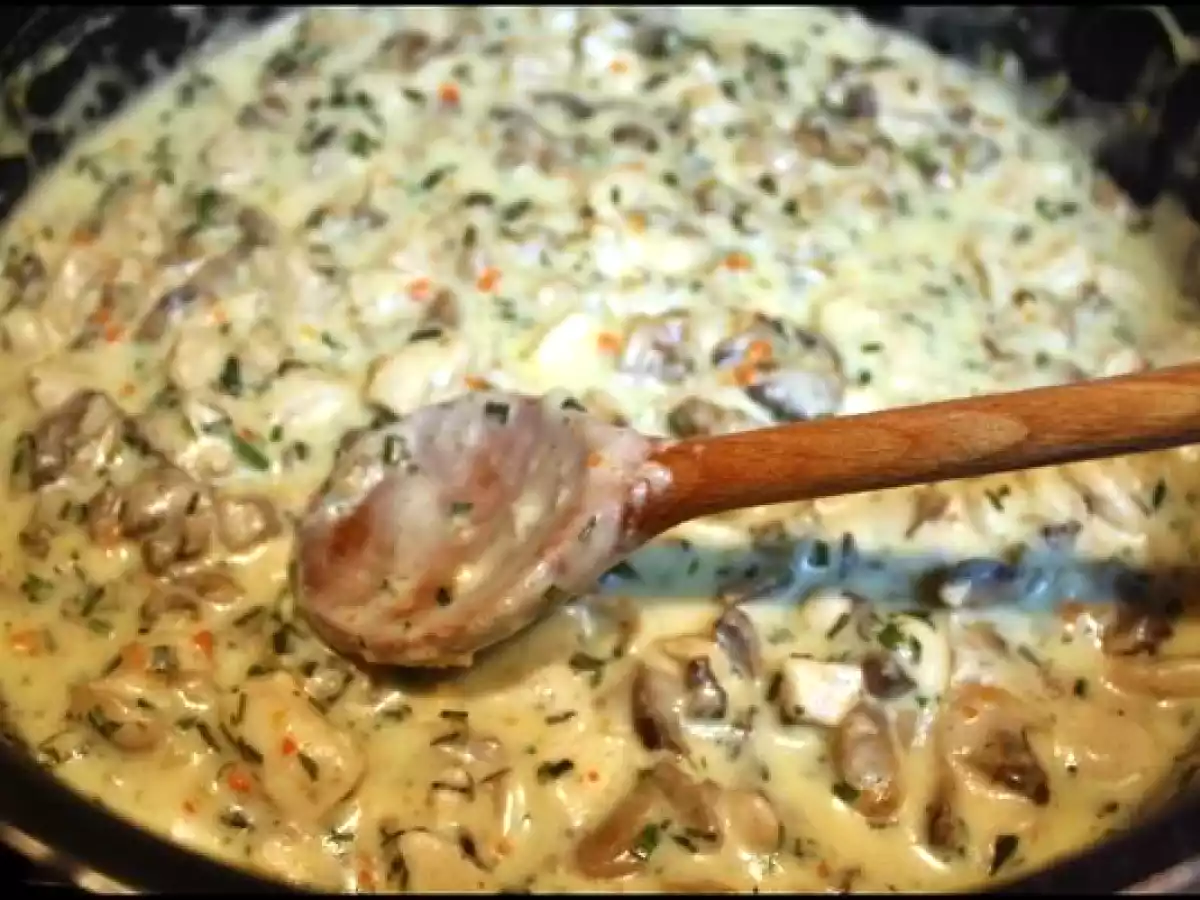 Vol au vent cu pui si ciuperci - poza 6