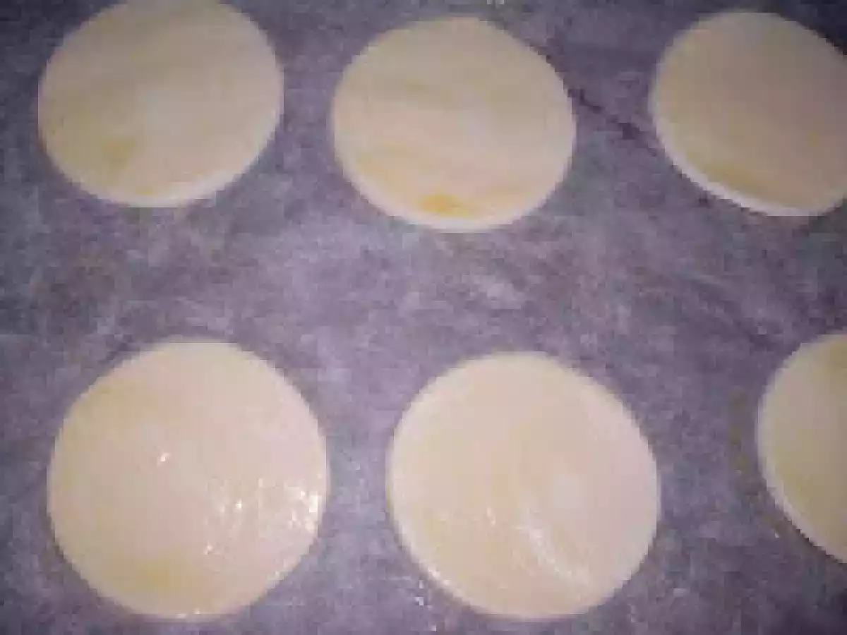 Vol-au-vent cu somon afumat - poza 3