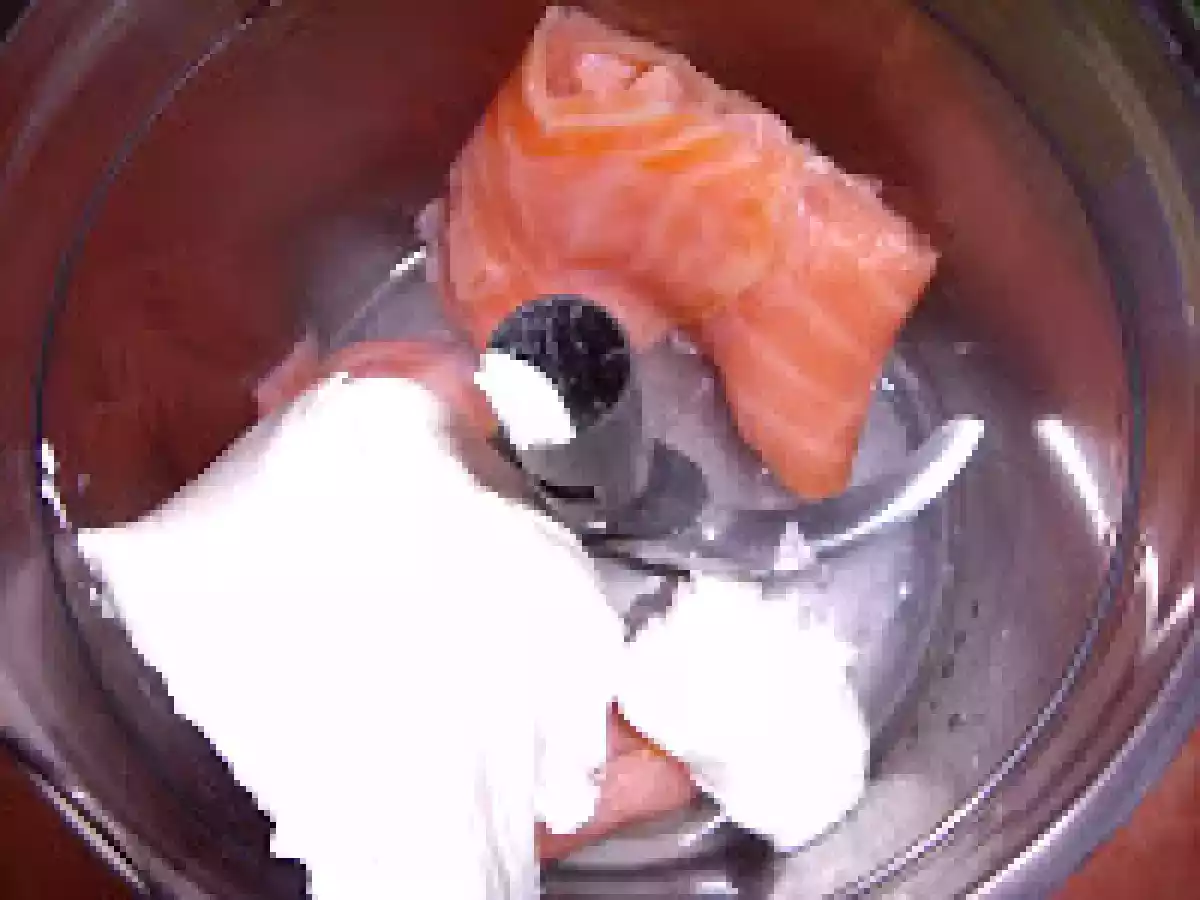 Vol-au-vent cu somon afumat - poza 6