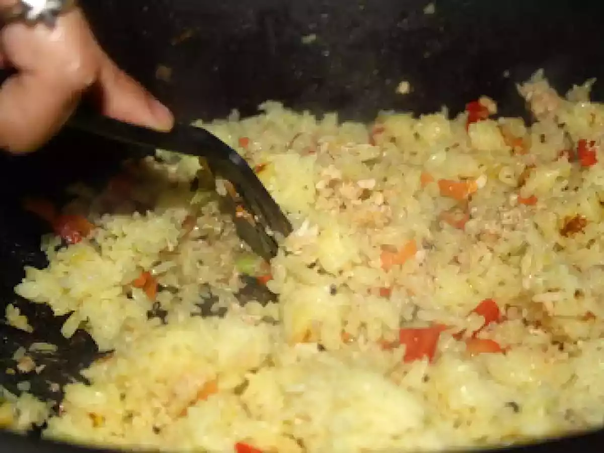 Wok away 1 - chinese fried rice - poza 3