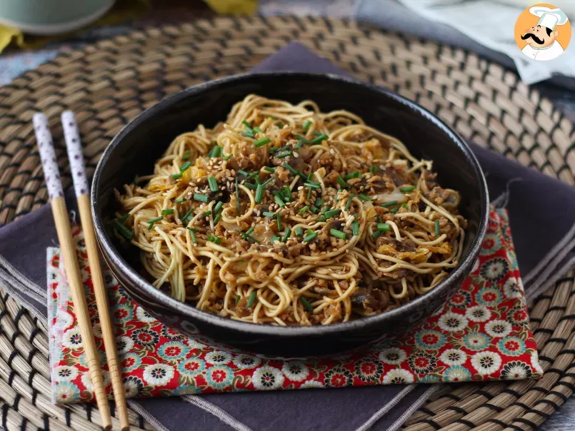 Wok cu tăitei chinezești (legume și proteine ​​​​de soia texturate), poza 1