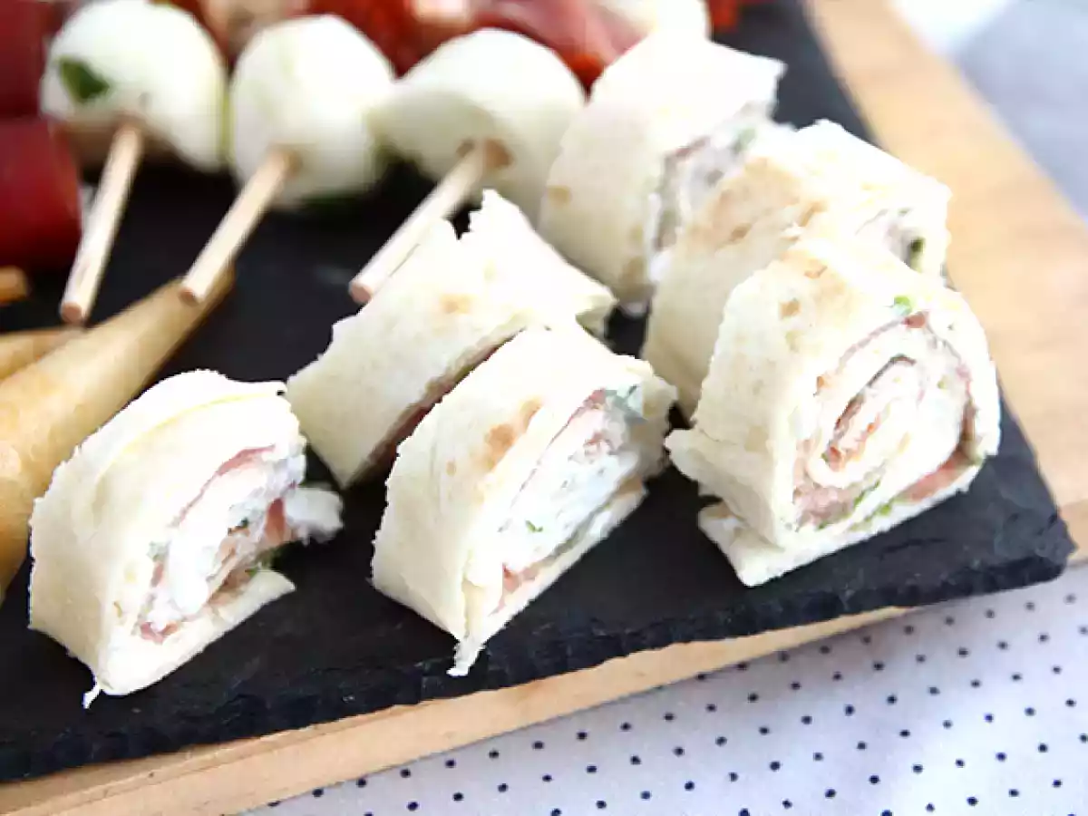 Wrap aperitiv cu prosciutto crudo si rucola - poza 2