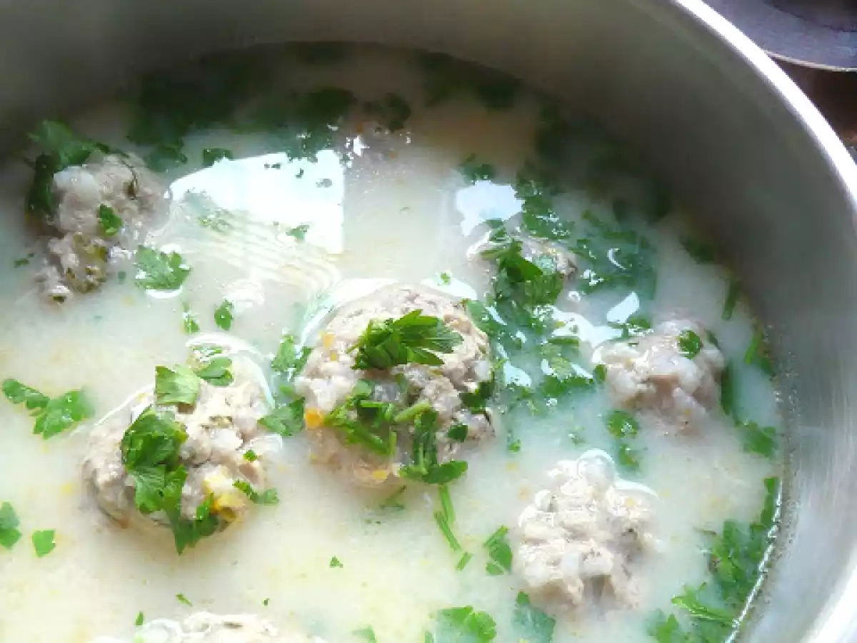 Youvarlakia Avgolemono - Ciorba de perisoare greceasca - poza 2