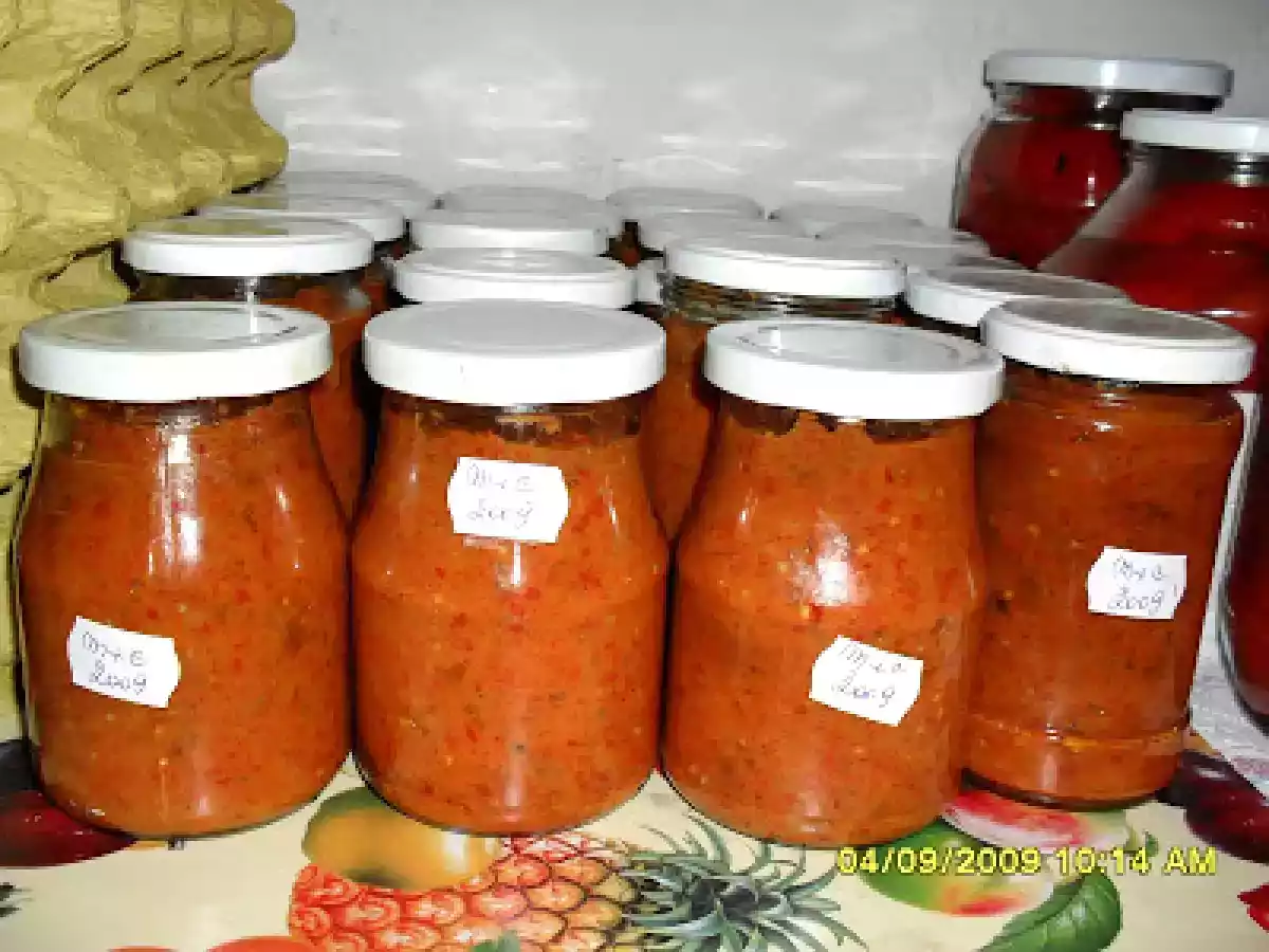 Zacusca cu miere, mere, ciuperci....