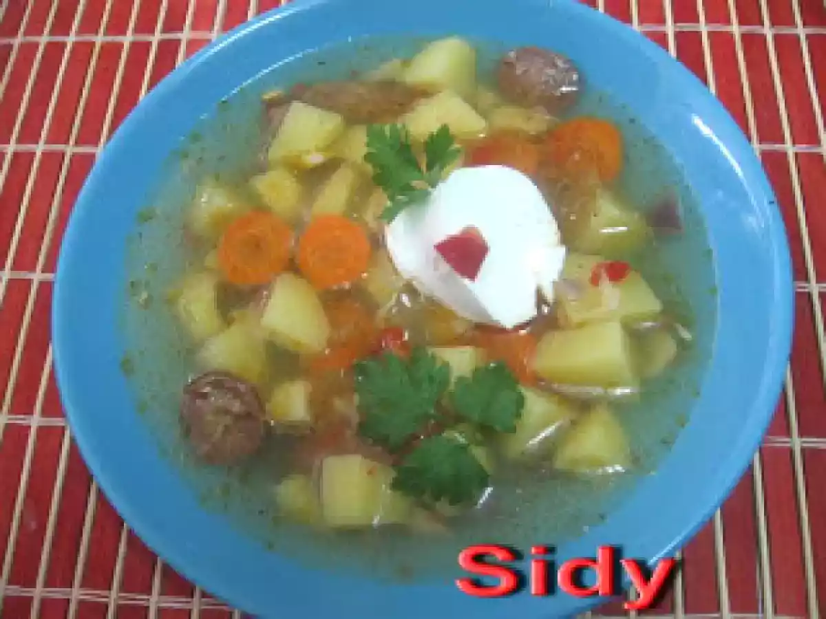 Zama de cartofi cu carnati afumat si moare de varza - poza 2