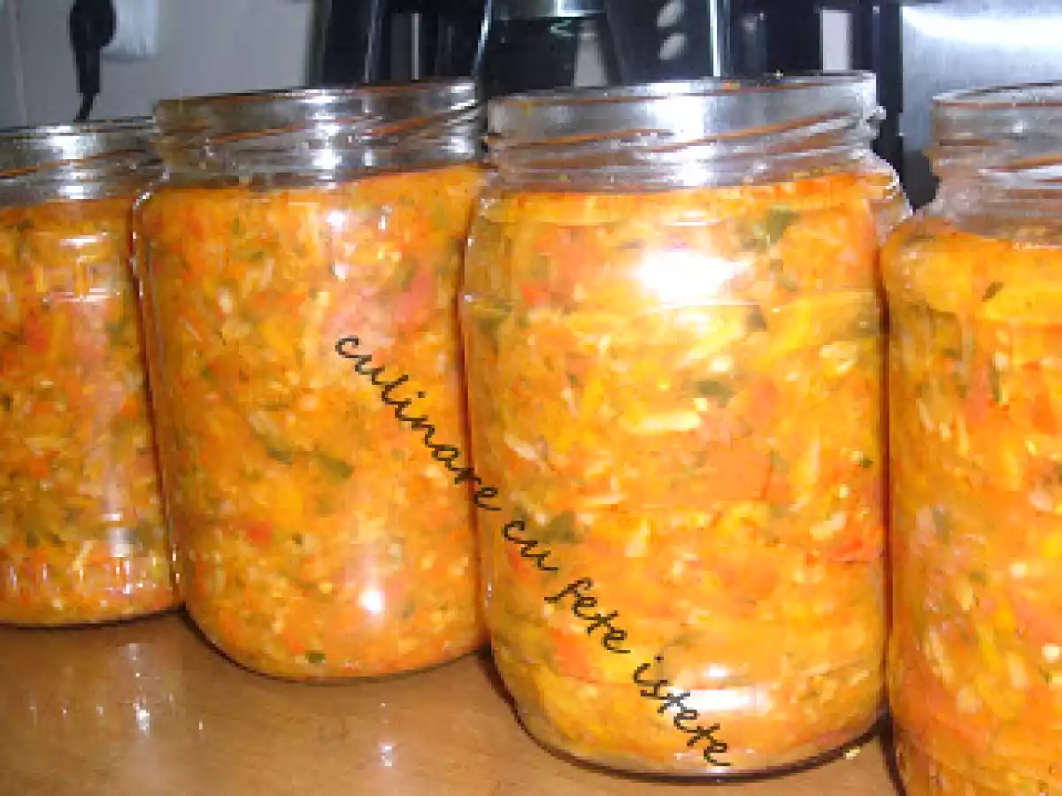 Zarzavat pentru ciorbe conservat